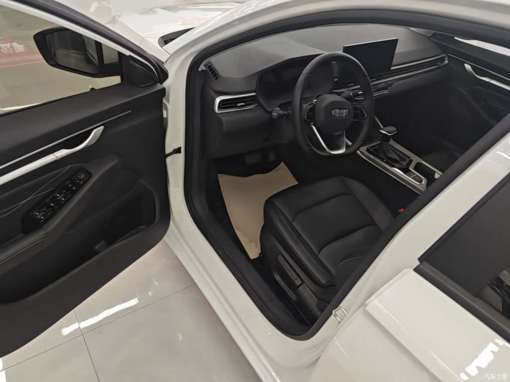 Geely Emgrand, 2025 16