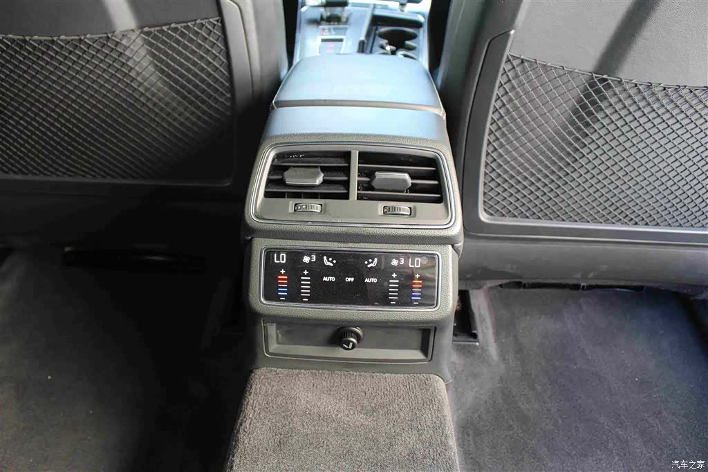 Audi A6L, 2022 11