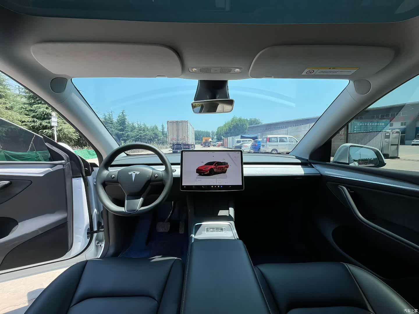 Tesla Model Y, 2024 4
