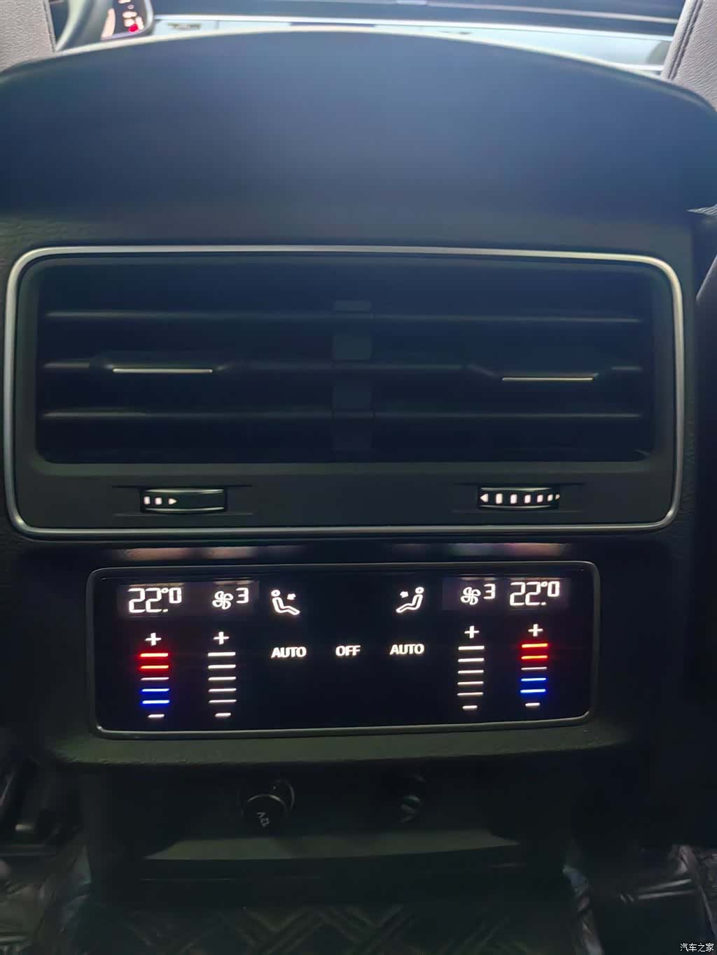 Audi Q7, 2022 12