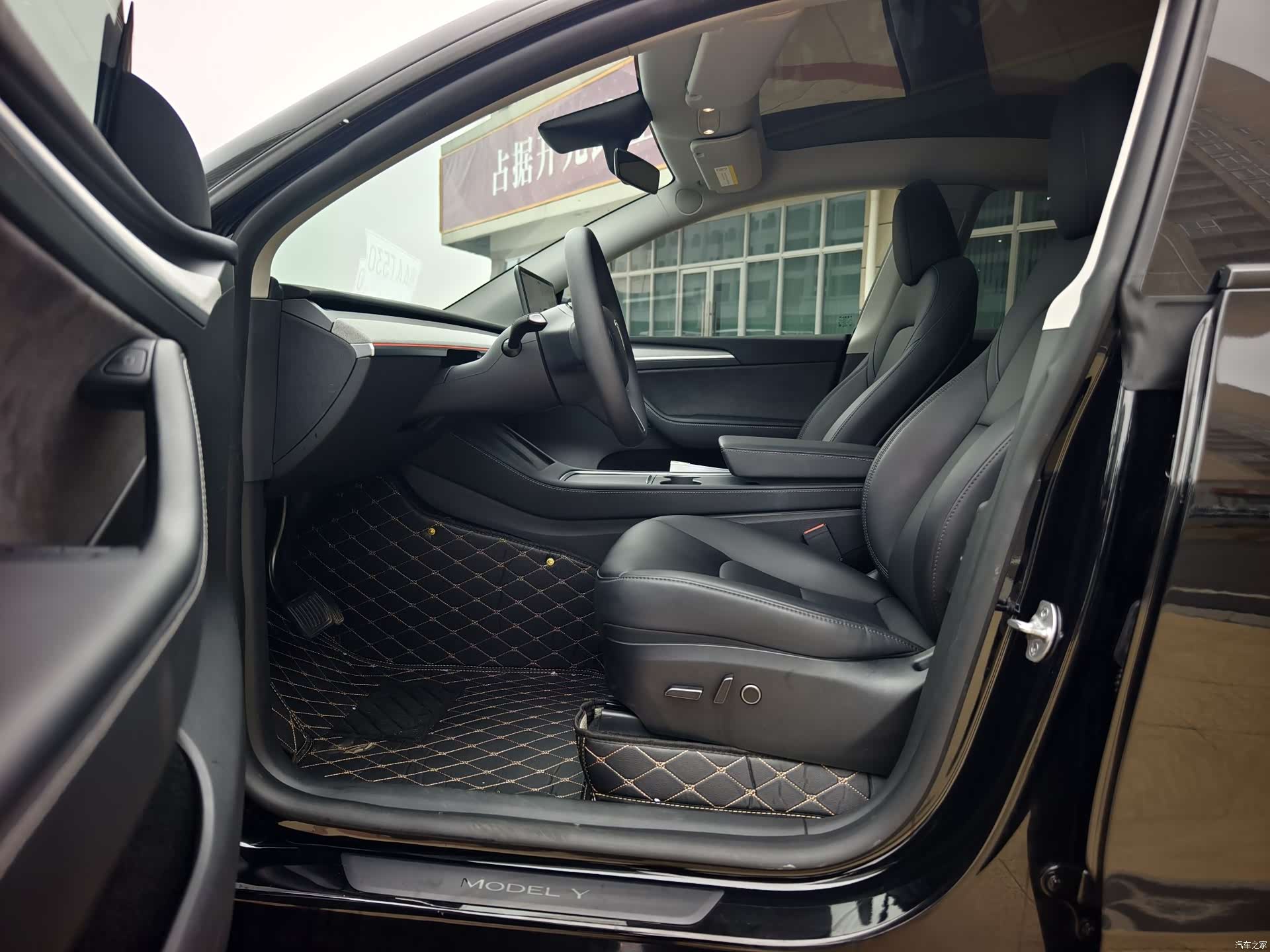 Tesla Model Y, 2024 11