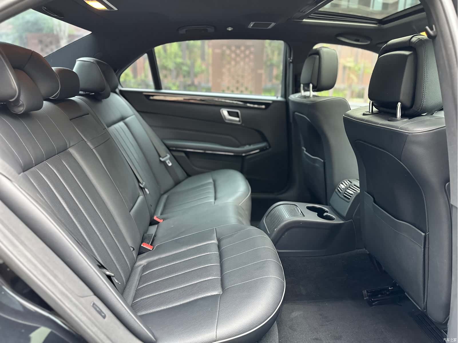 Mercedes-Benz E-Class, 2015 10