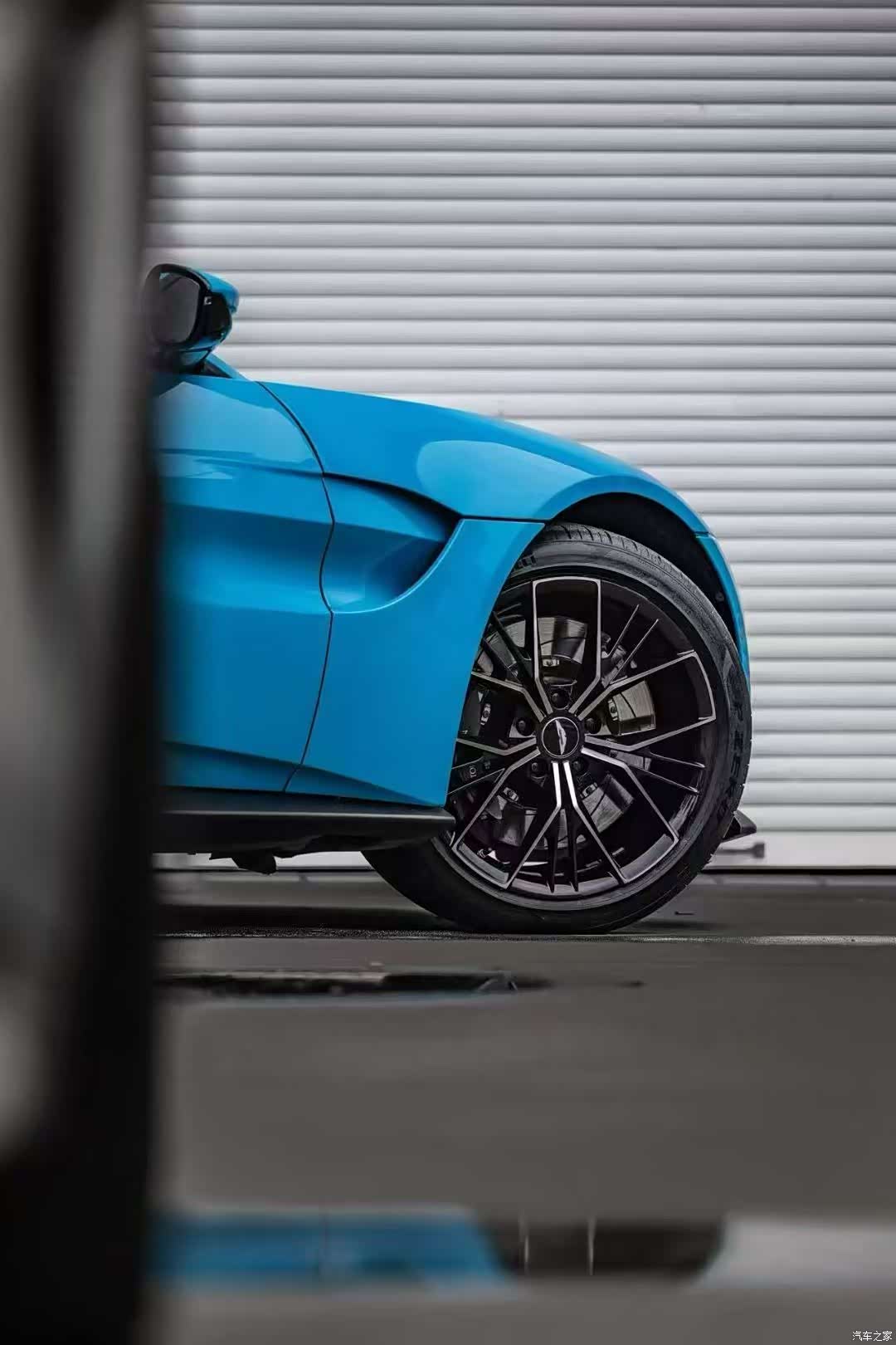 Aston Martin Vantage, 2023 4