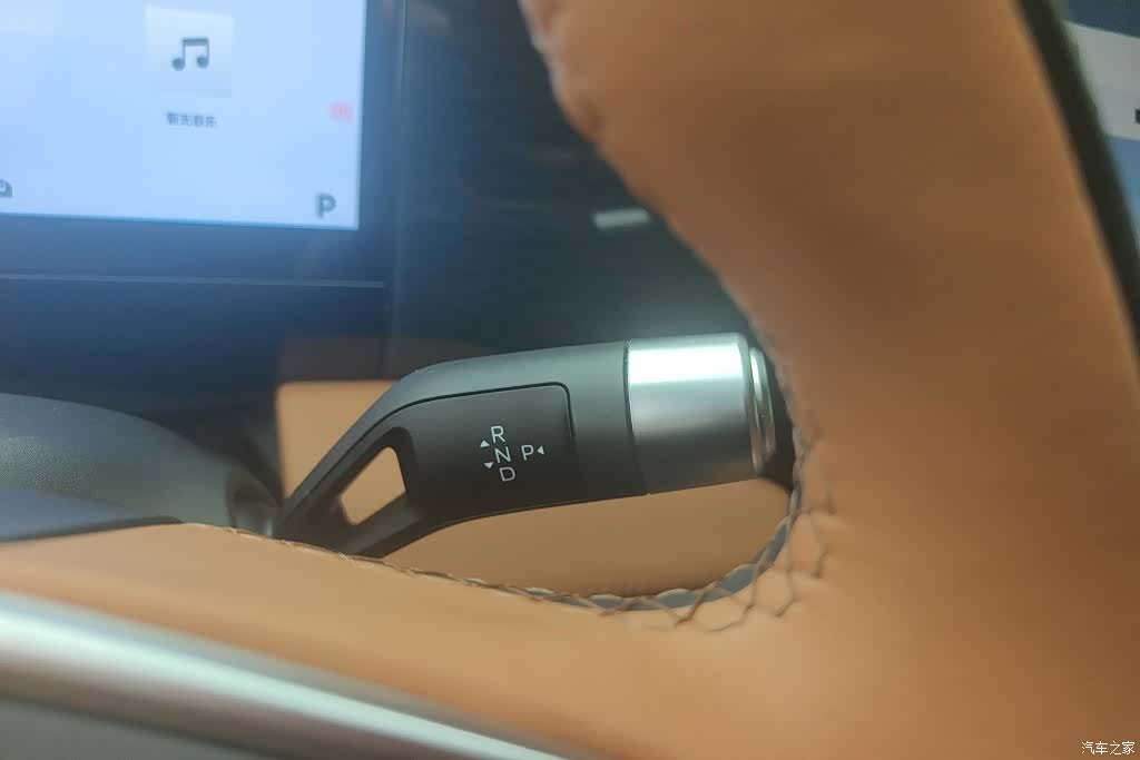 Geely Galaxy L7, 2025 16