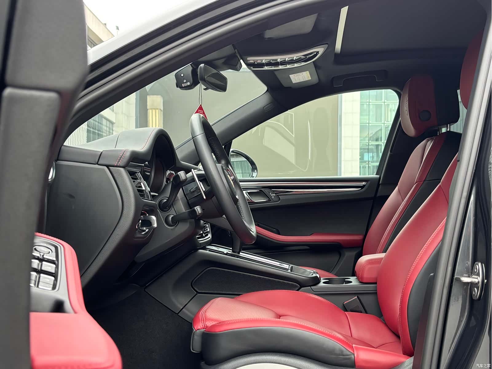 Porsche Macan, 2022 9