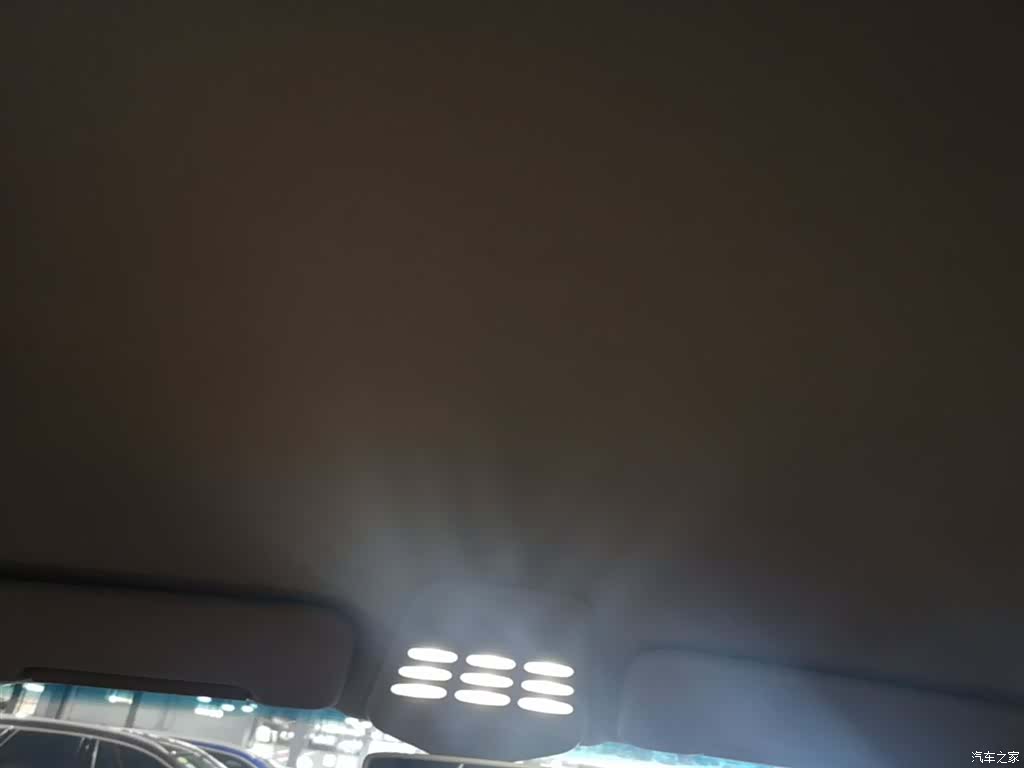 Wuling E100, 2018 18