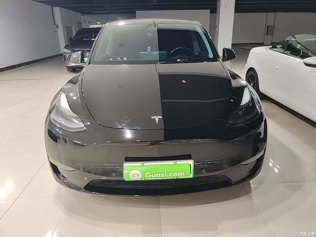 Tesla Model Y, 2022 3