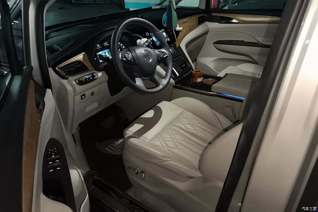Buick GL8, 2019 9