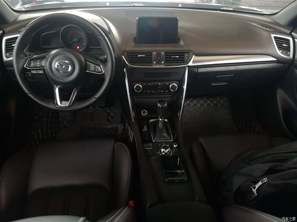 Mazda CX-4, 2018 10