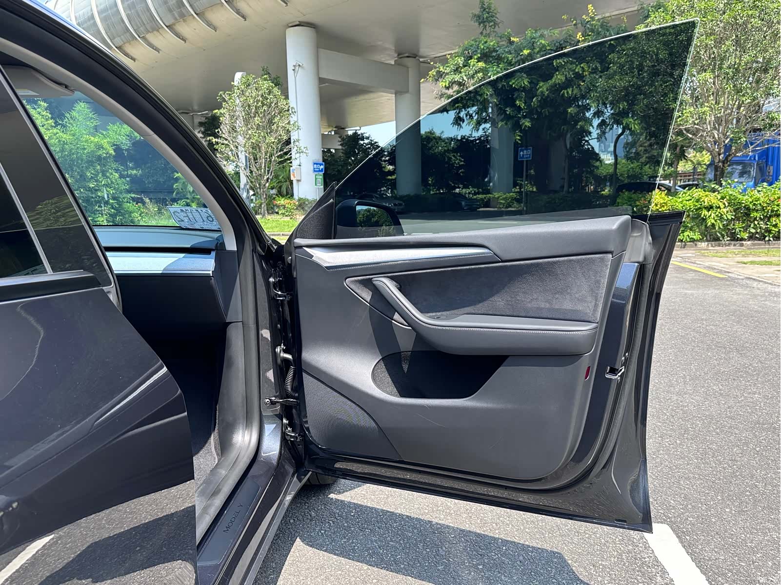 Tesla Model Y, 2024 18