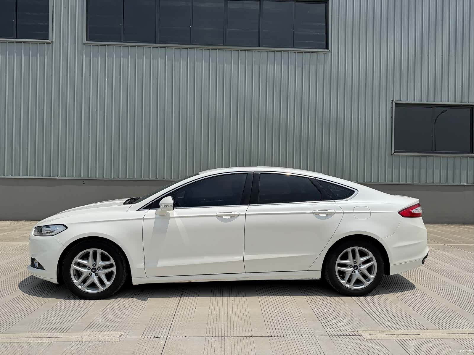 Ford Mondeo, 2016 3