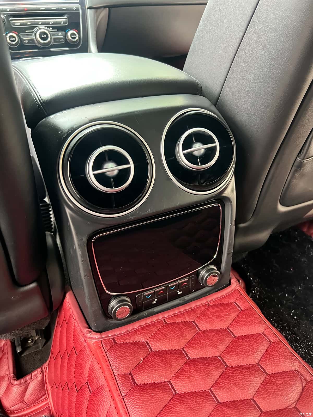 Jaguar XJ, 2012 18