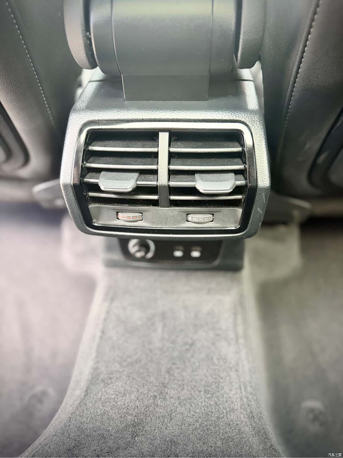 Audi Q3, 2023 16