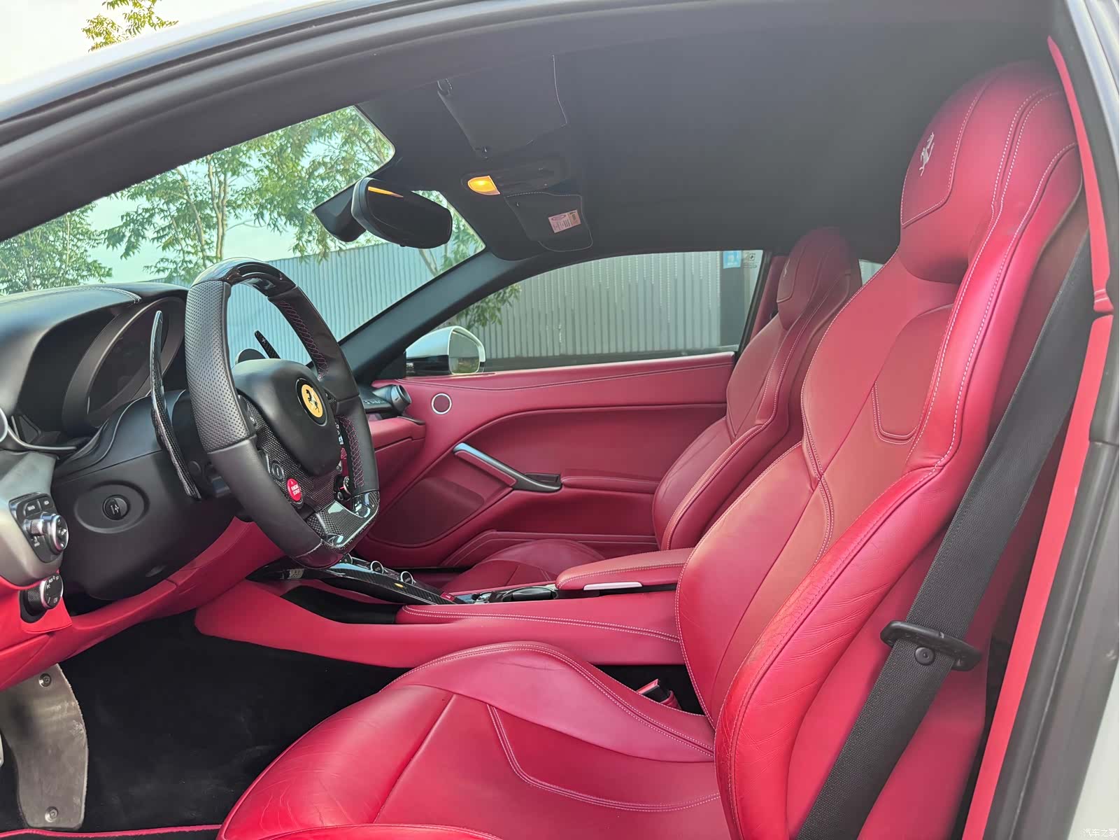 Ferrari F12ber, 2014 8