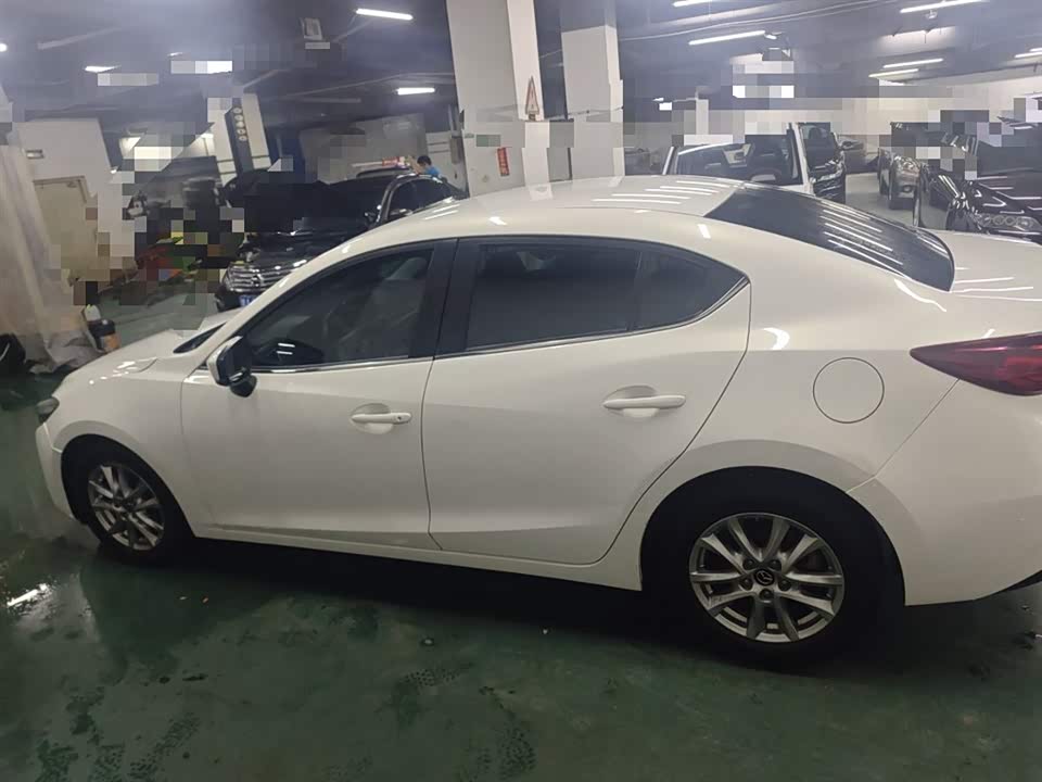 Mazda 3 Angkesaila