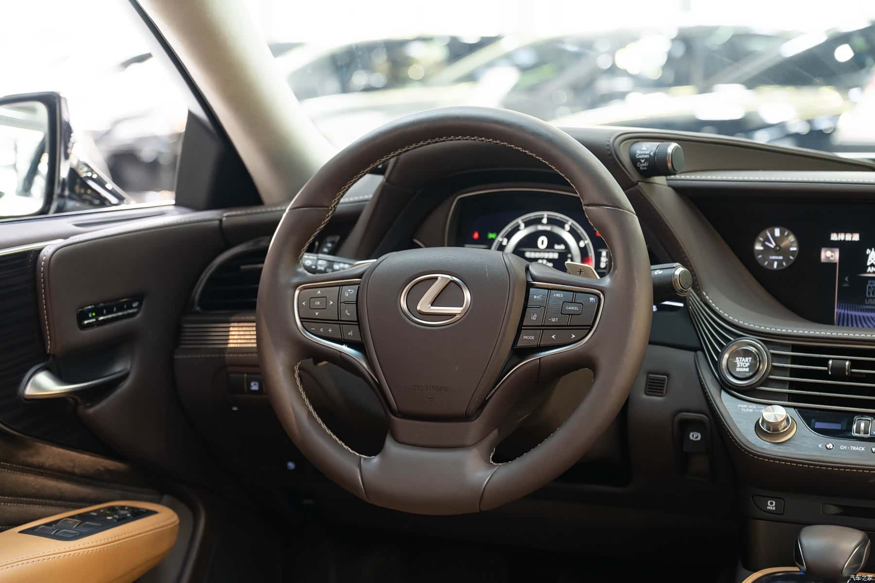 Lexus LS, 2019 14