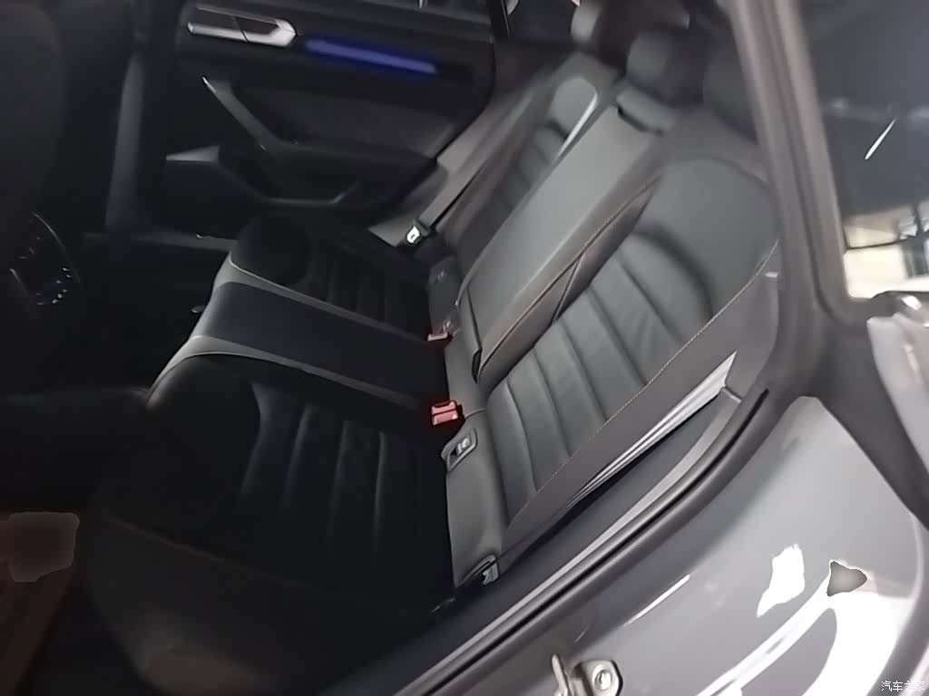 Volkswagen CC, 2025 17