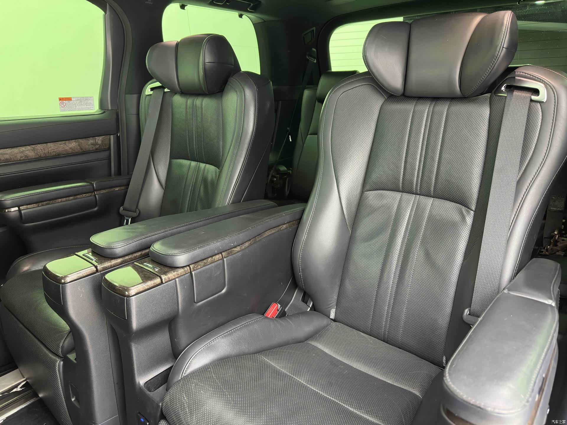 Toyota Alphard, 2019 9