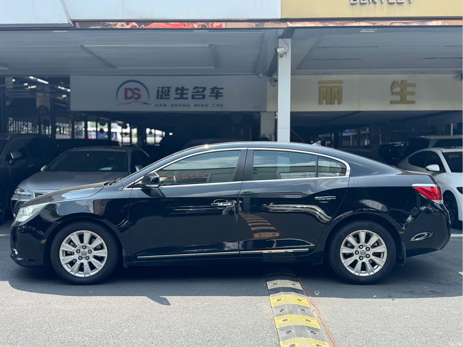 Buick LaCrosse, 2012 3