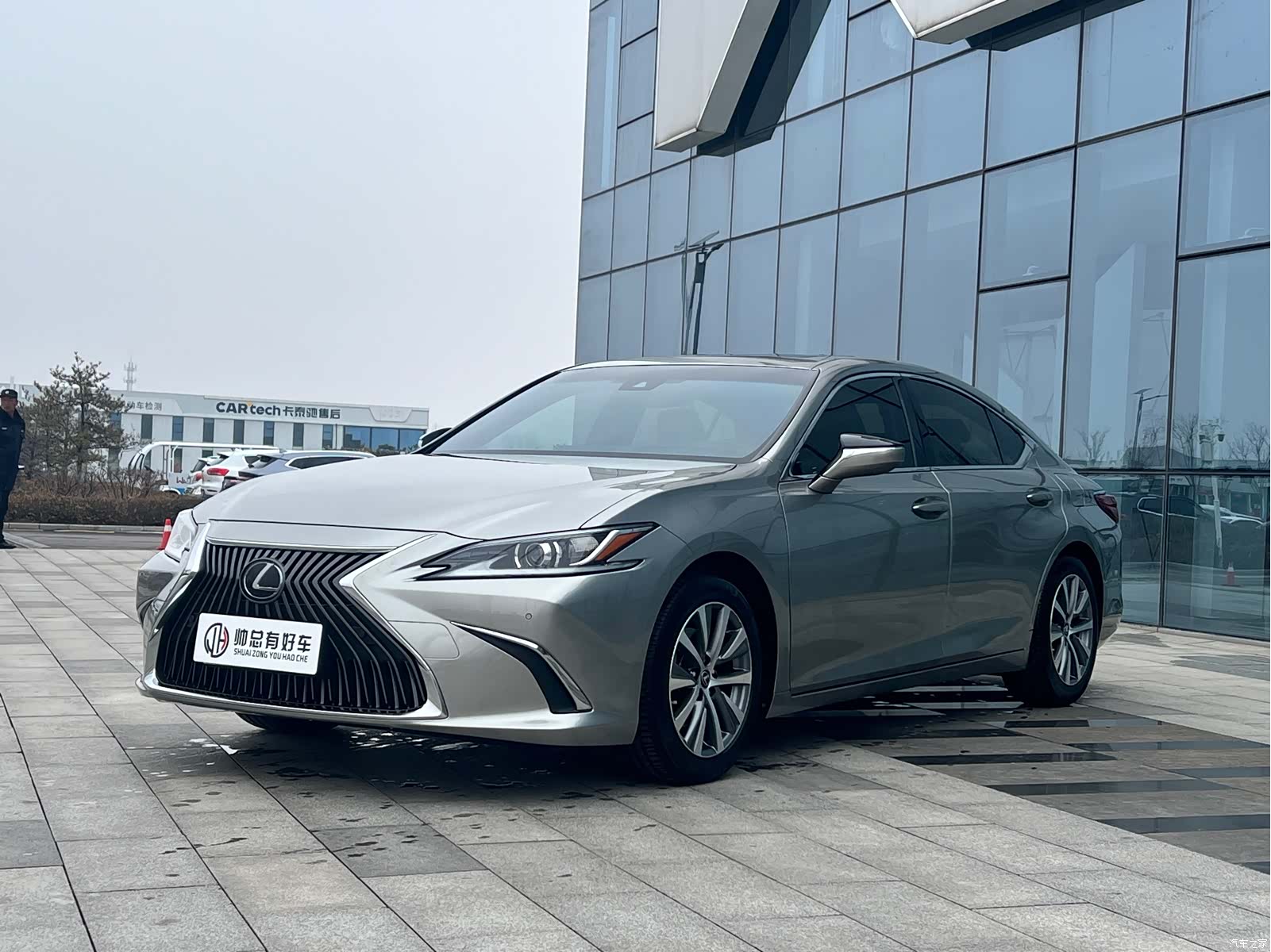 Lexus ES, 2018 1