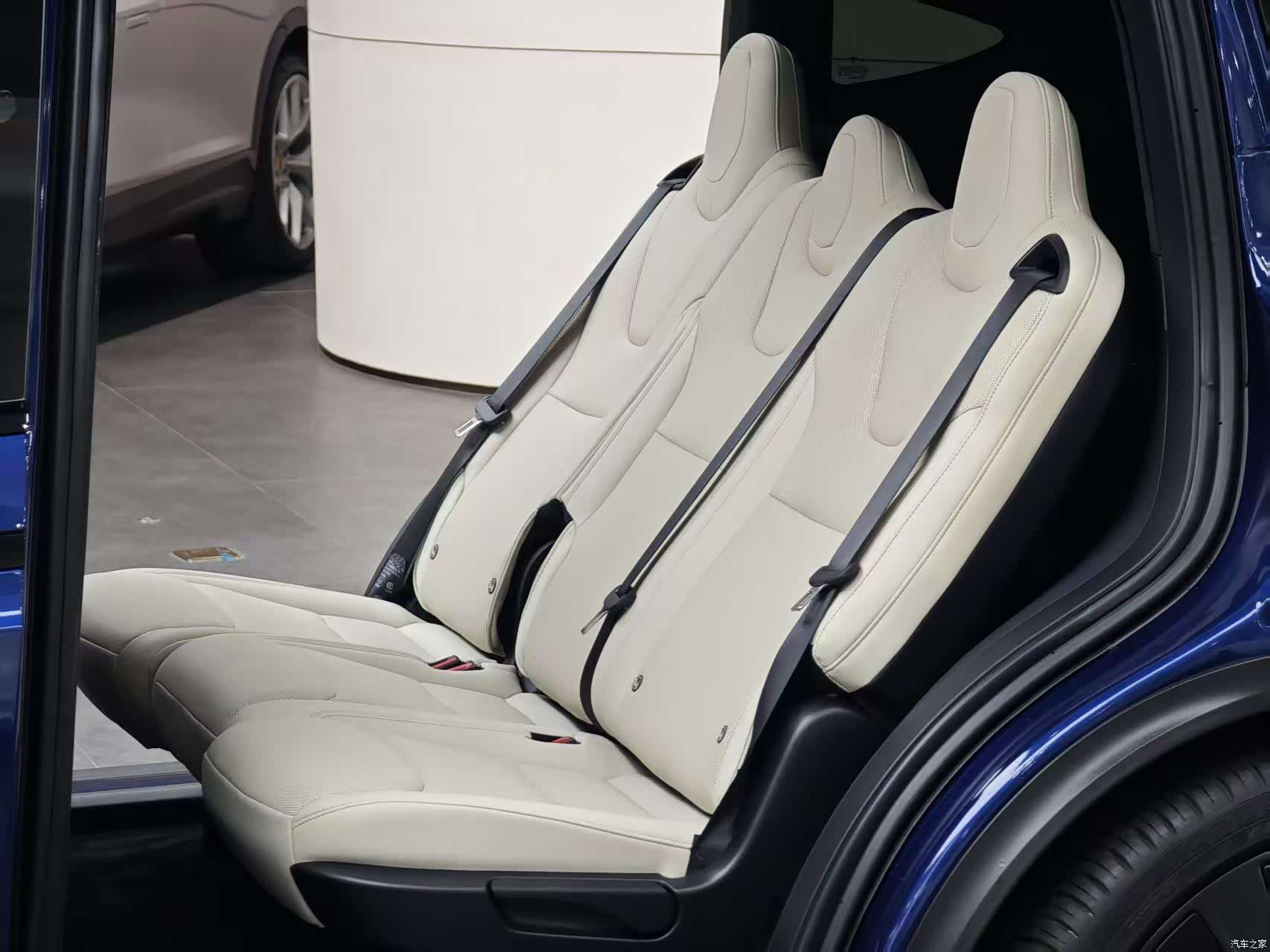 Tesla Model X, 2023 8