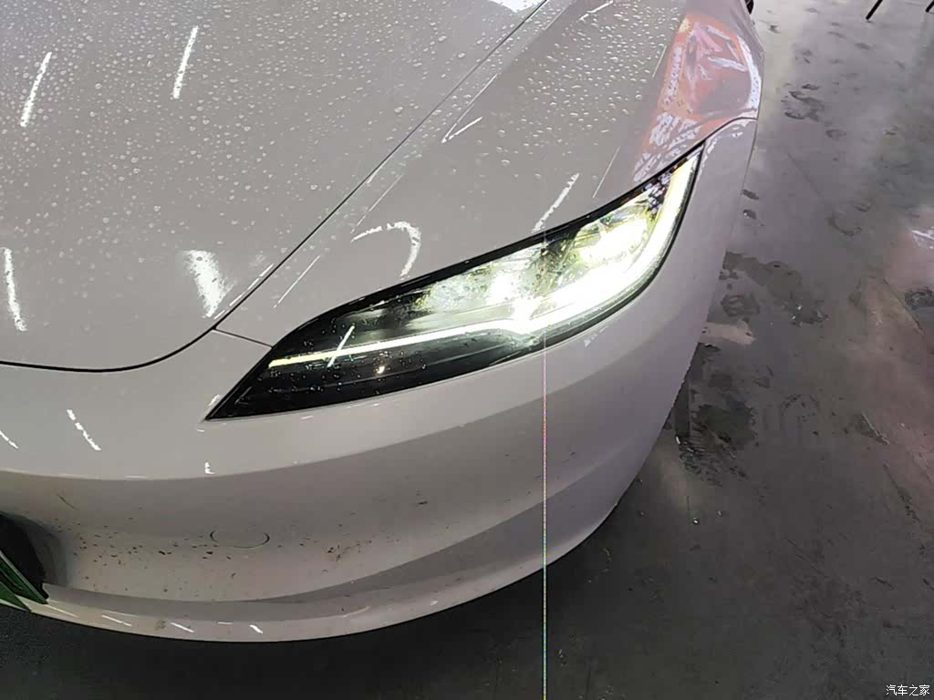 Tesla Model 3, 2025 24