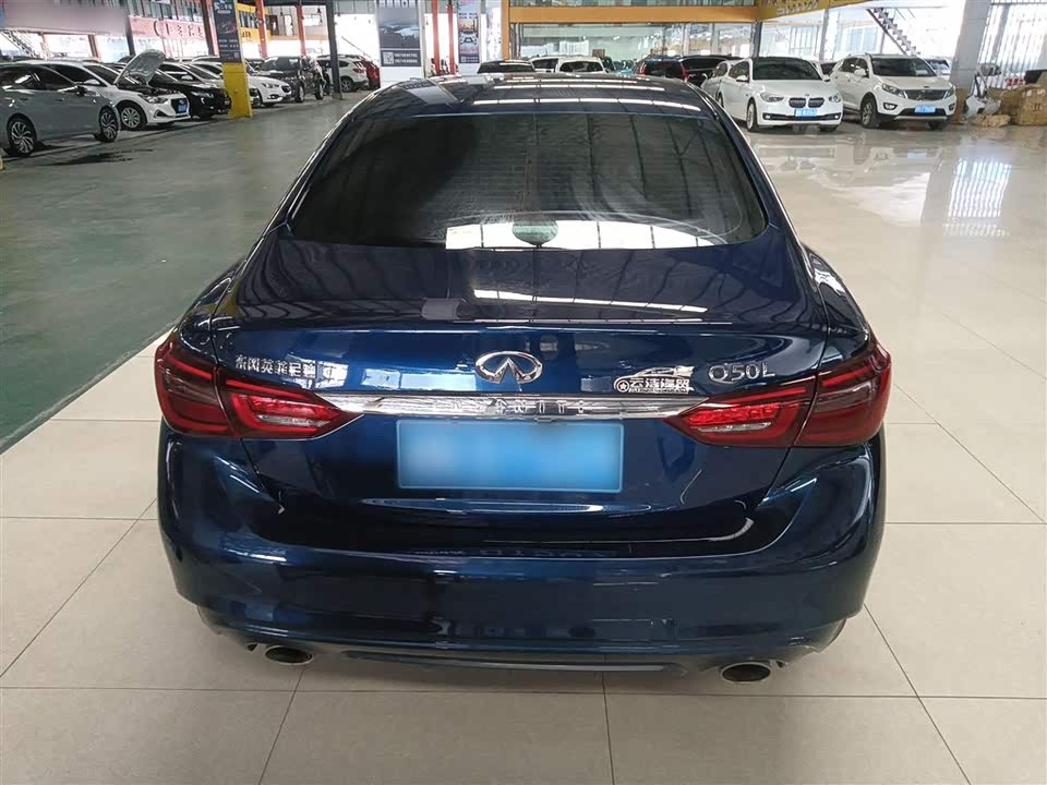 Infiniti Q50L