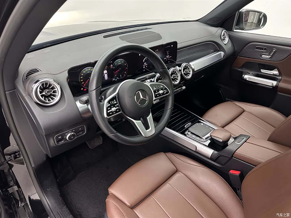Mercedes-Benz GLB, 2023 16