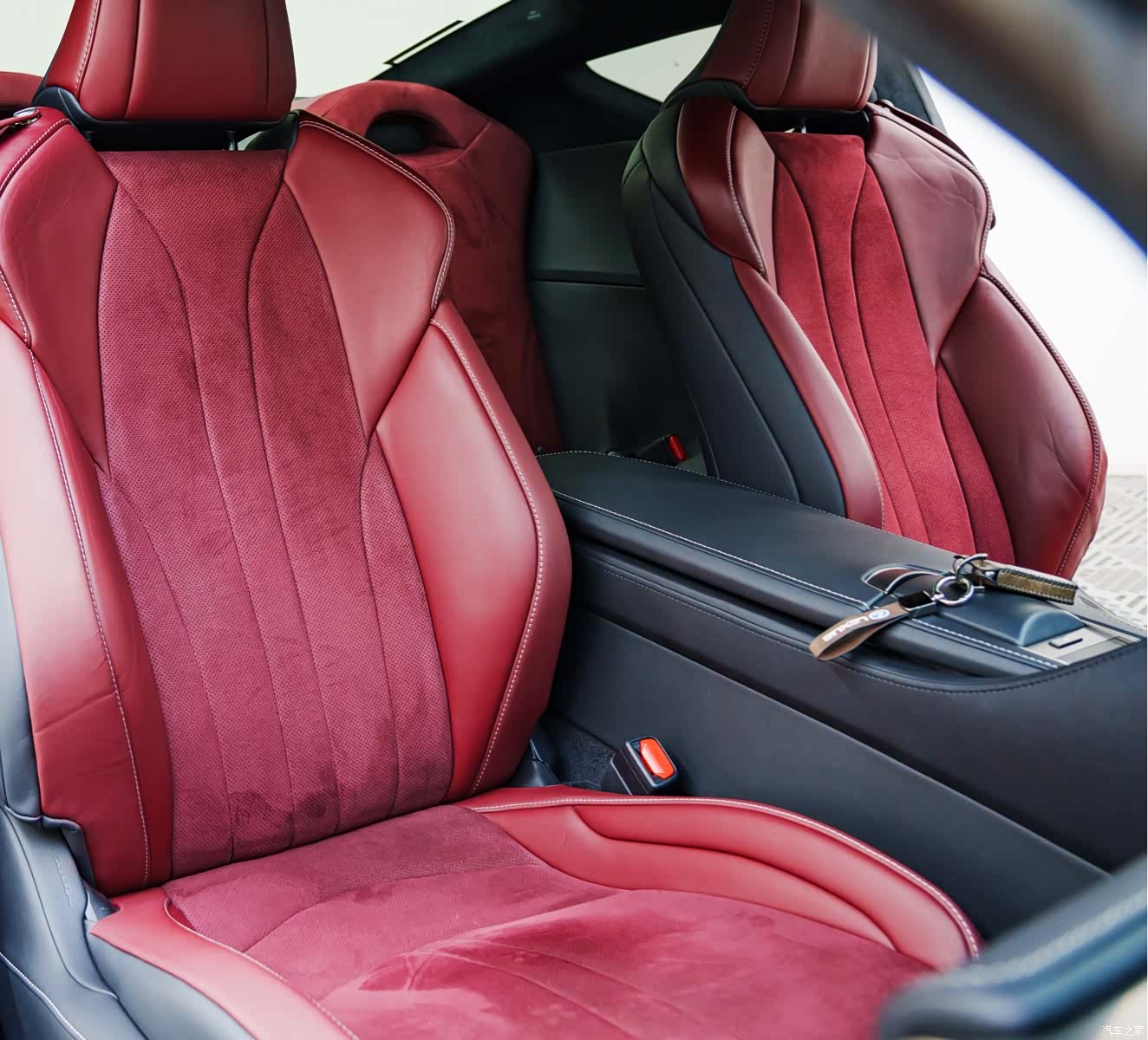 Lexus LC, 2018 8