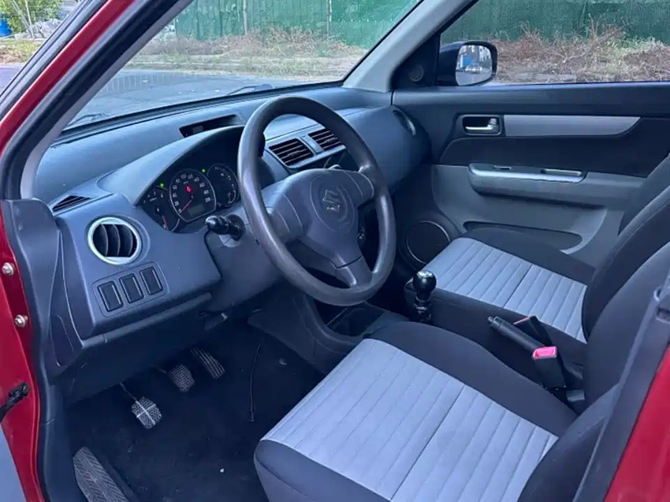 Suzuki Swift Suzuki Swift