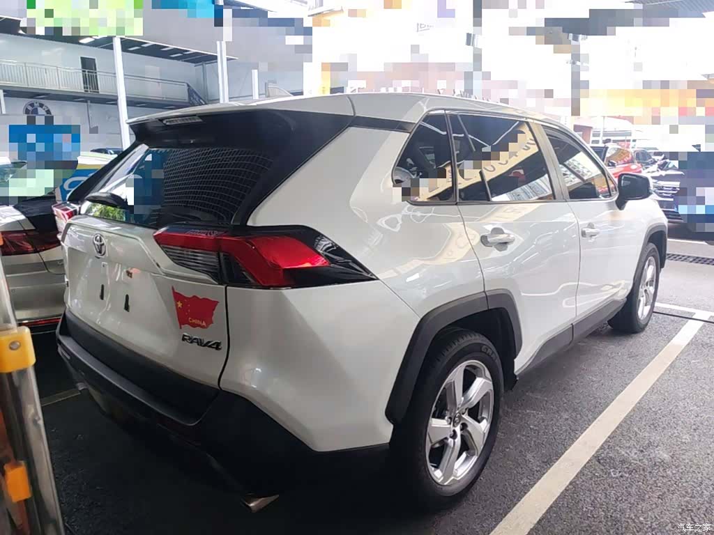 Toyota RAV4, 2021 7