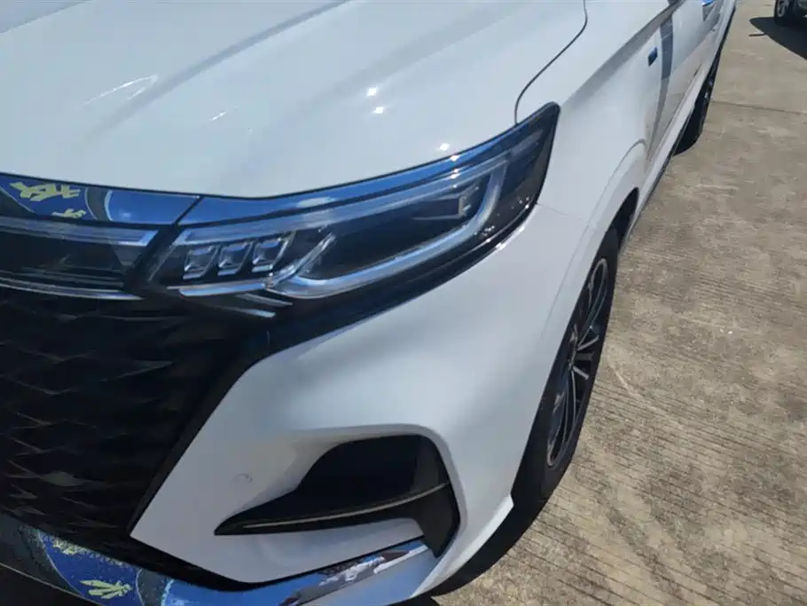 Roewe iMAX8 Roewe iMAX8