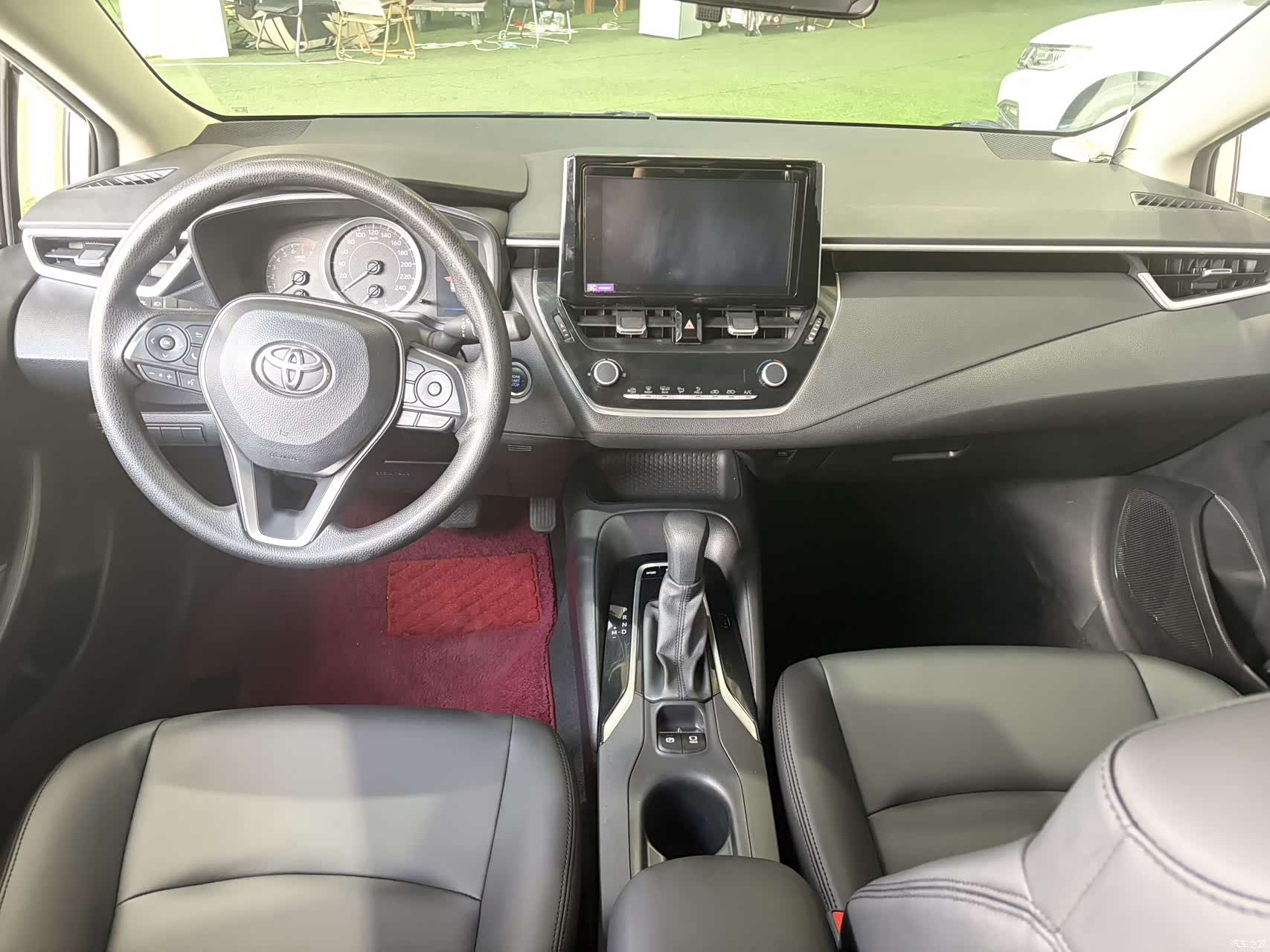 Toyota Corolla, 2023 все фото