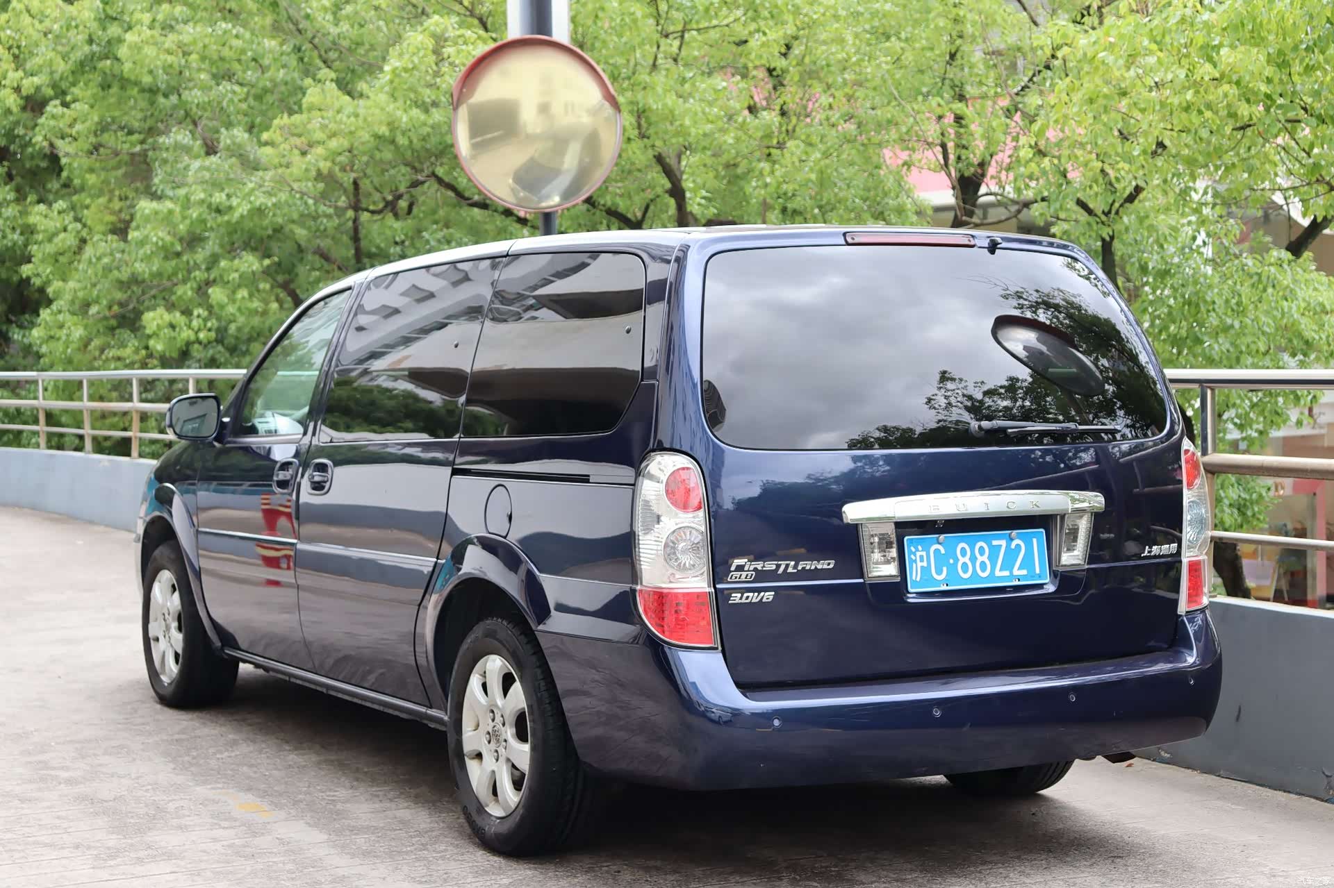 Buick GL8, 2010 все фото