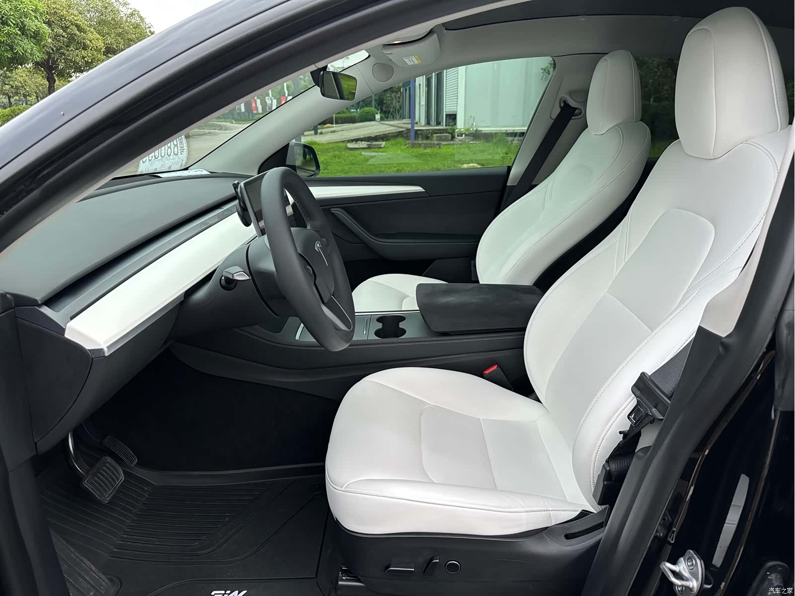 Tesla Model Y, 2022 11