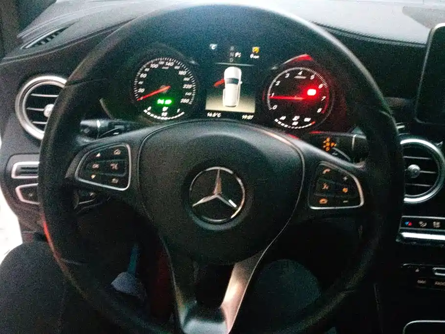 Mercedes-Benz GLC Mercedes-Benz GLC