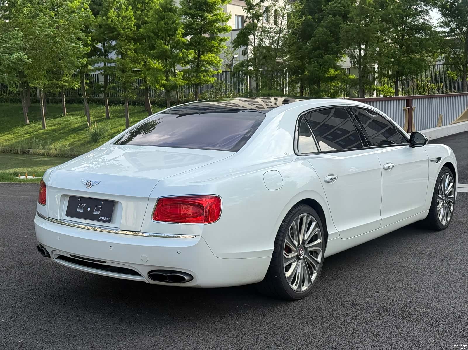 Bentley Flying Spur, 2017 7
