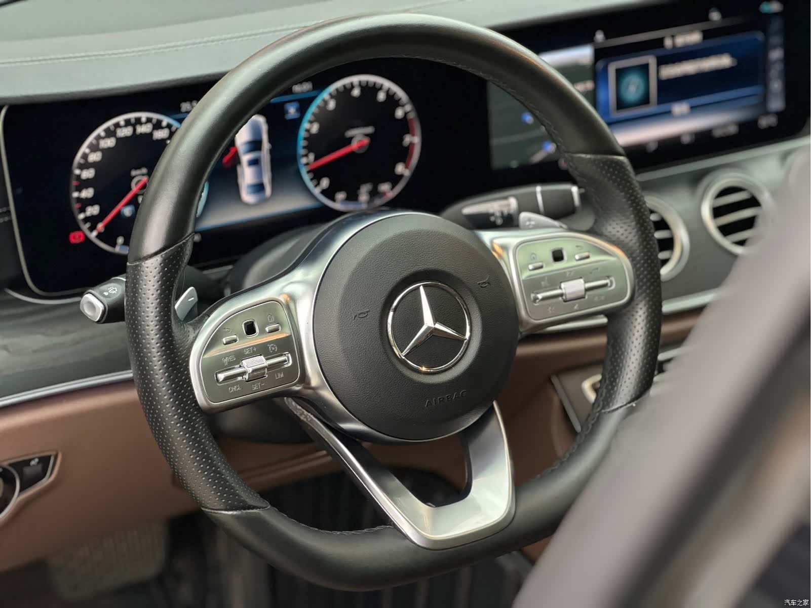 Mercedes-Benz E-Class, 2019 10