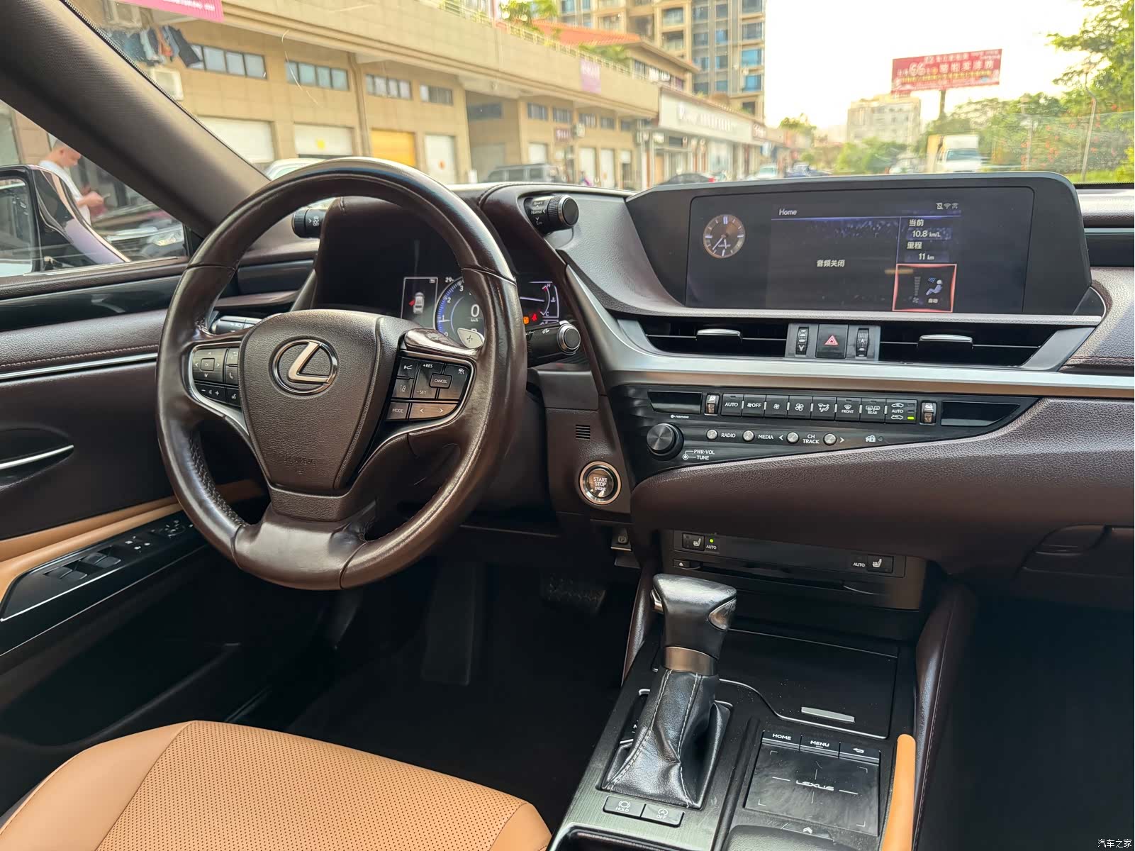 Lexus ES, 2019 16