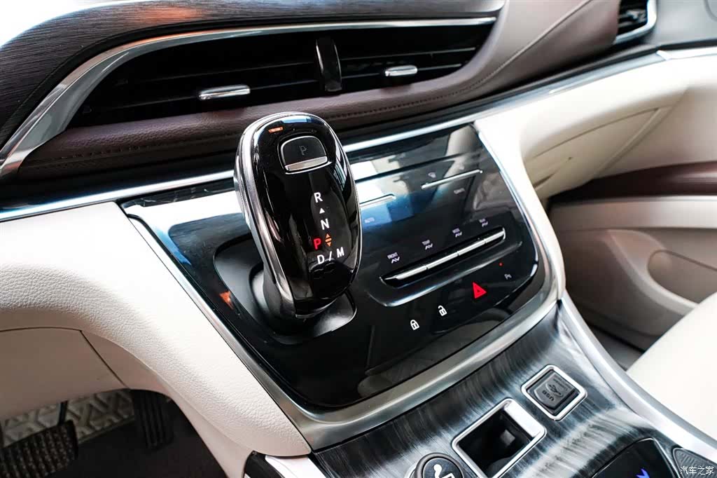 Buick GL8, 2021 12