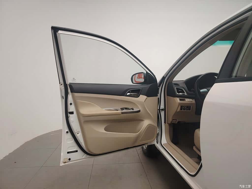 BYD F3, 2015 8