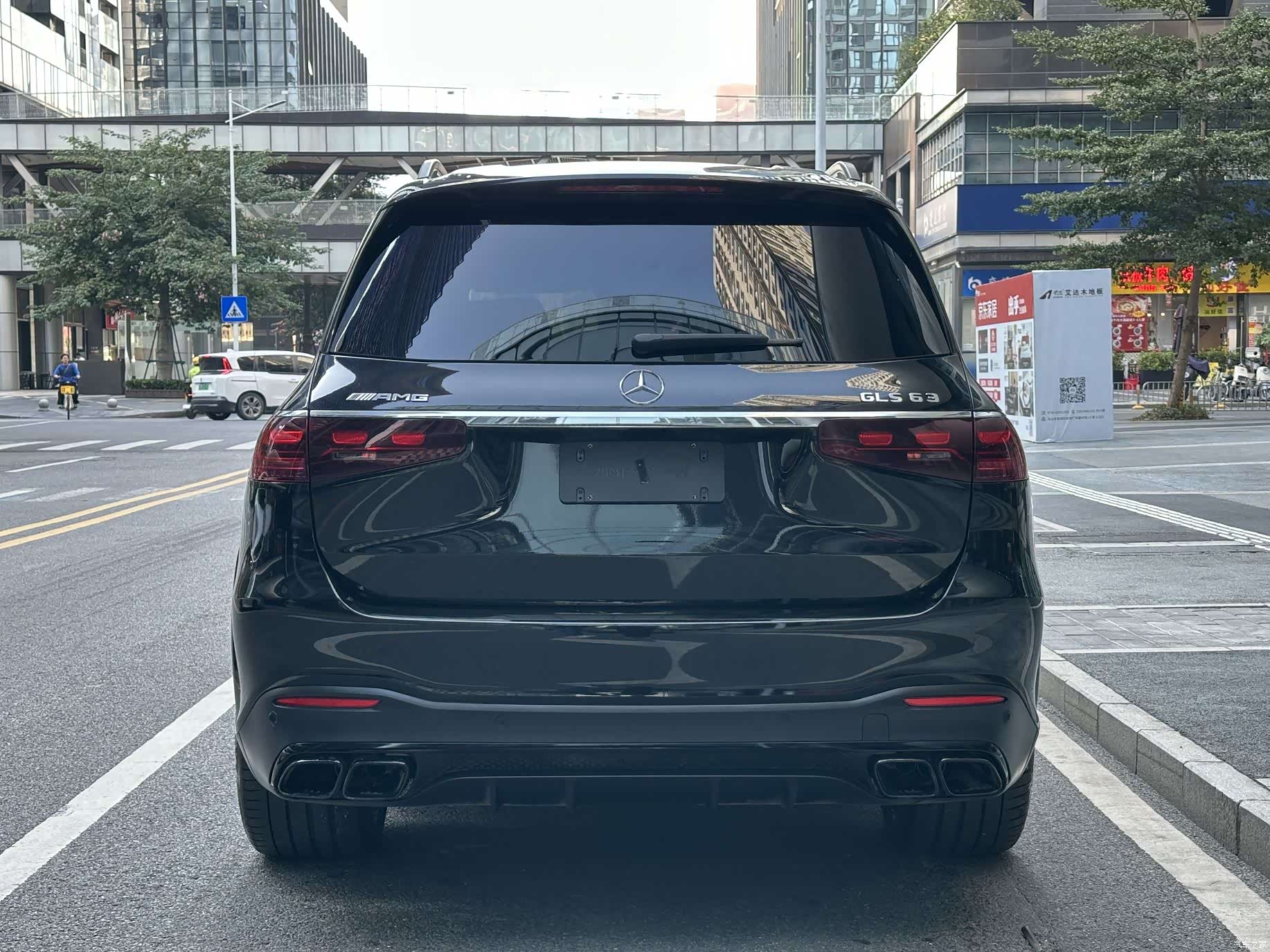 Mercedes-Benz GLS, 2024 18