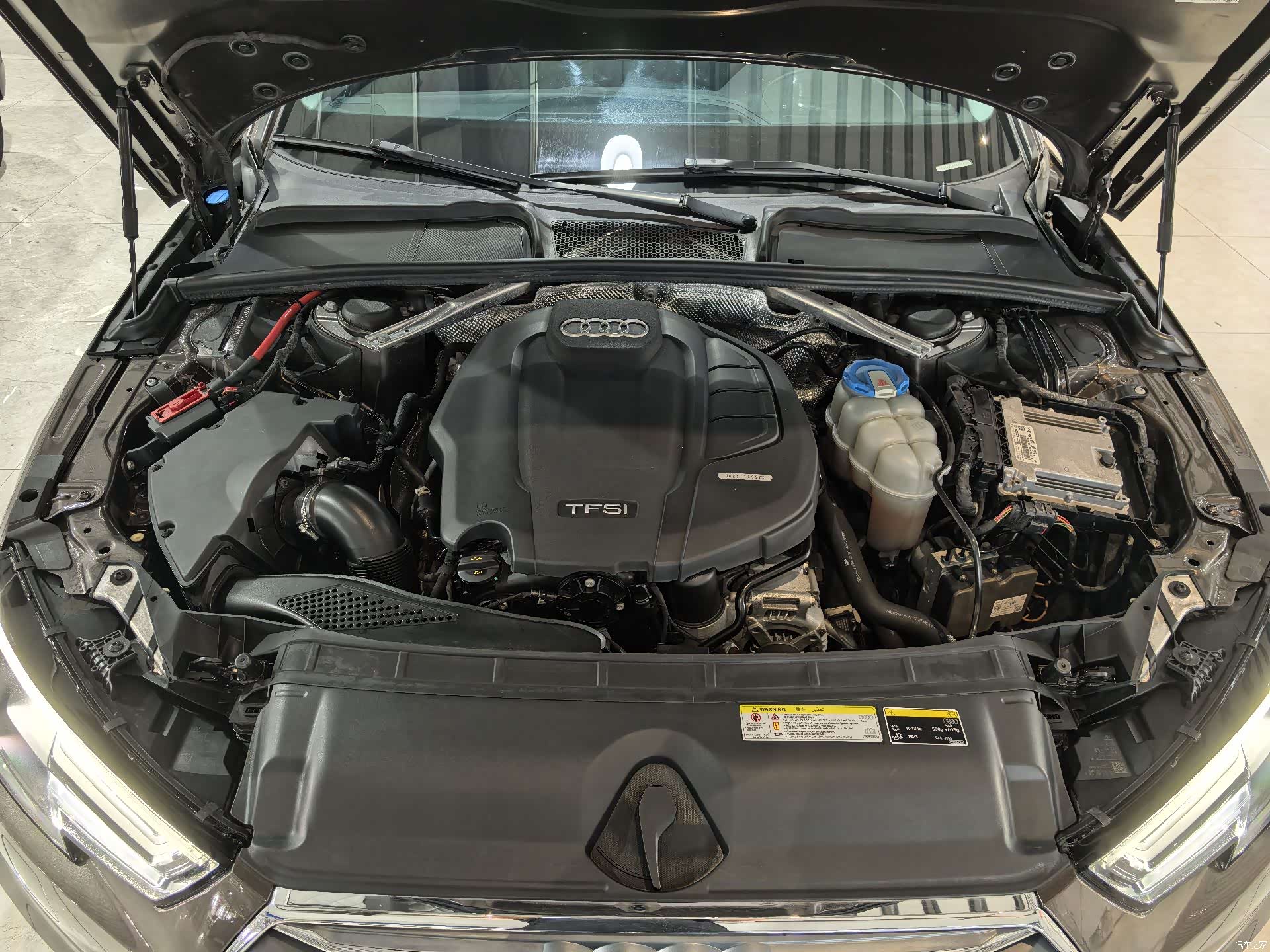 Audi A4L, 2017 9