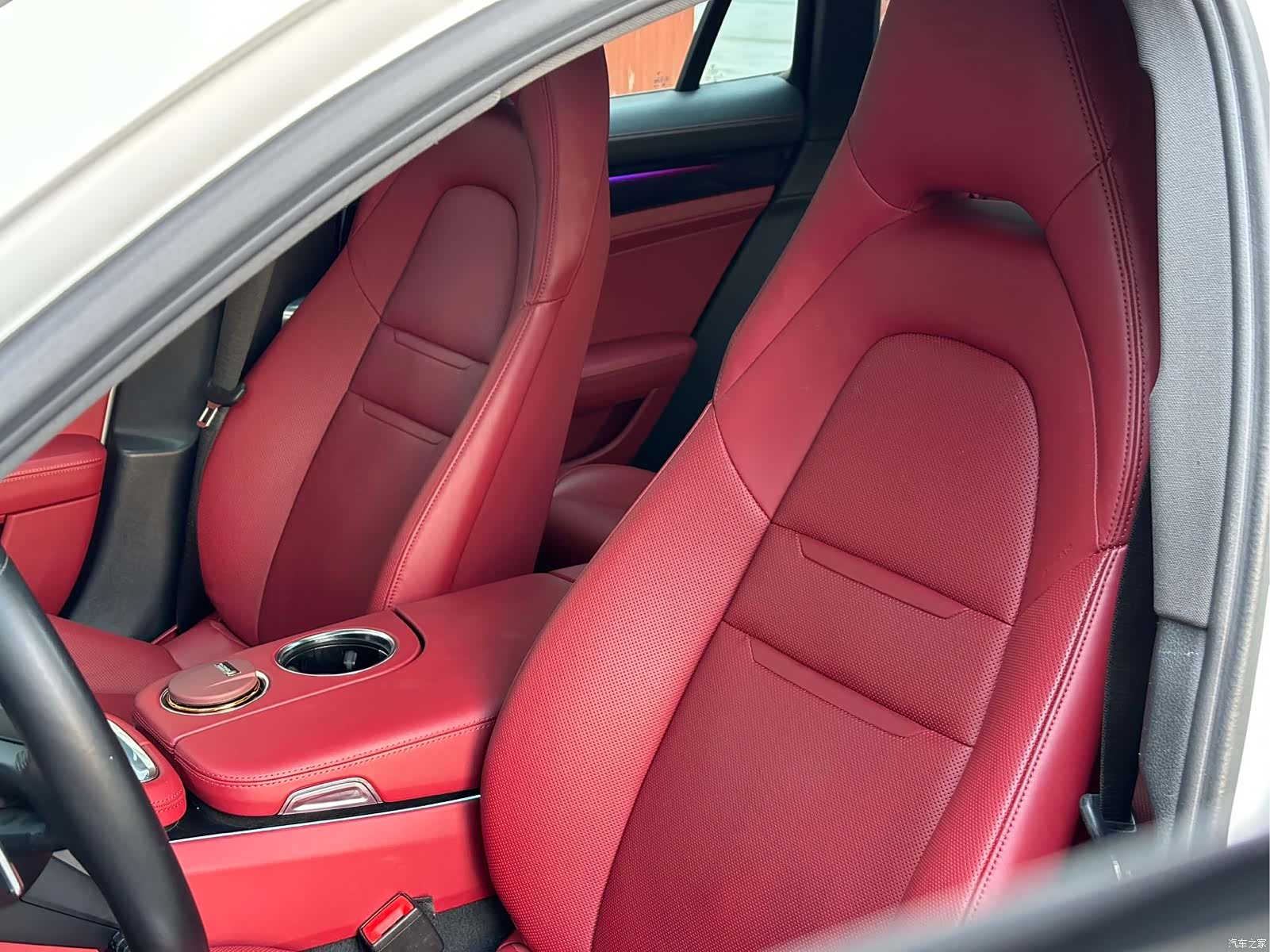 Porsche Panamera, 2022 все фото