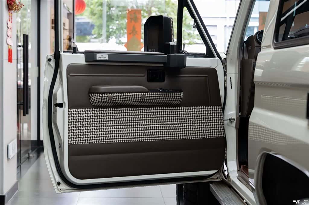 Toyota Land Cruiser, 2024 11