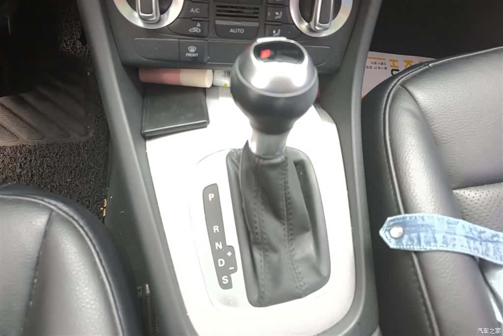 Audi Q3, 2015 16