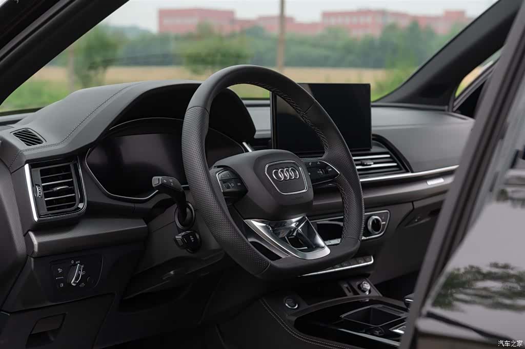 Audi Q5L, 2024 9