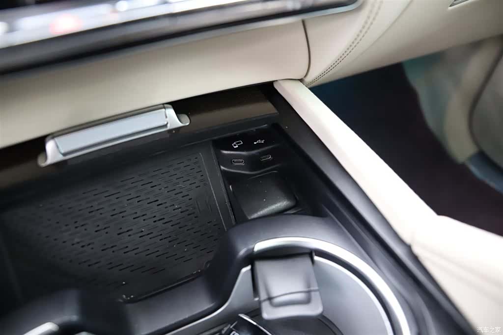 Maybach GLS, 2022 19