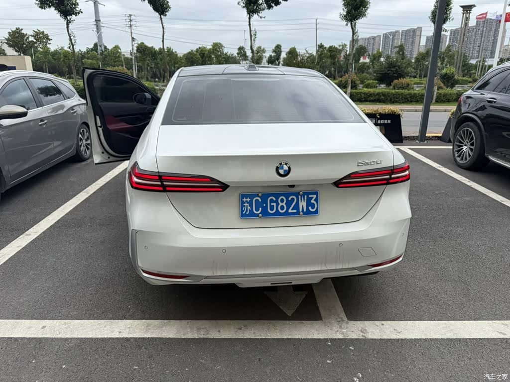 BMW 5 Series, 2024 4