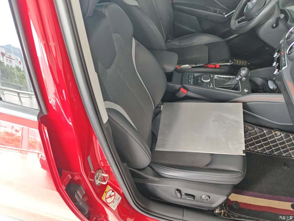 Audi Q2L, 2021 25